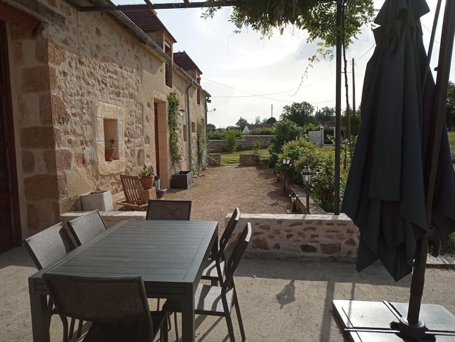 Villa Longere Berrichonne, Calme Absolu, 13 Personnes Saint-Pierre-les-Etieux Exterior foto